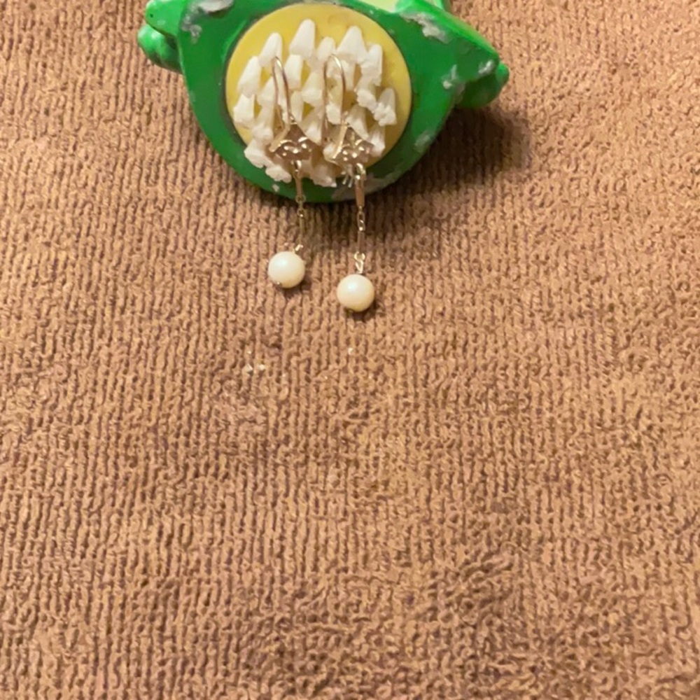 Elegant Gold and Cream Dangle Earrings